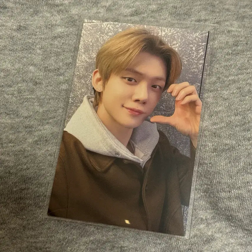 [BUNJANG] TXT Yeonjun Moa Concert Moa Zone Photocard / 덤 많이 드려요 투바투 모아콘 모아존 연준 포카
