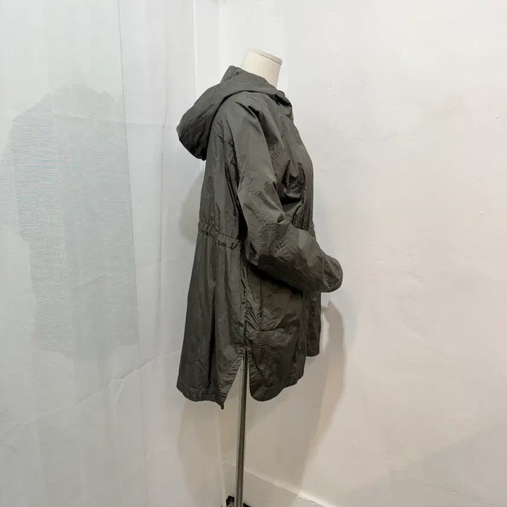 [SOLD OUT] 안다르 바스락 나일론 카키바람막이 윈드브레이커 4212