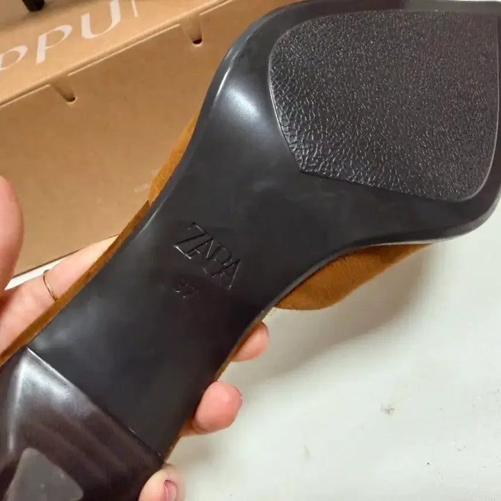 [BUNJANG] ZARA Mule 37 Size / [미개봉 새제품] 다리라인이뻐보임 정가 자라 뮬 37사이즈 떨이판매