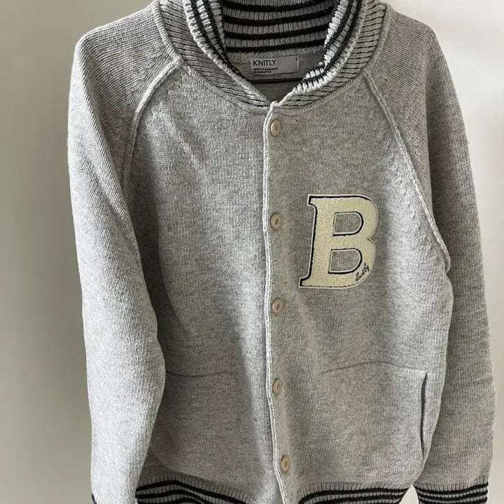 [BUNJANG] Nitely Knit Varsity Cardigan / 니틀리 니트 바시티 가디건