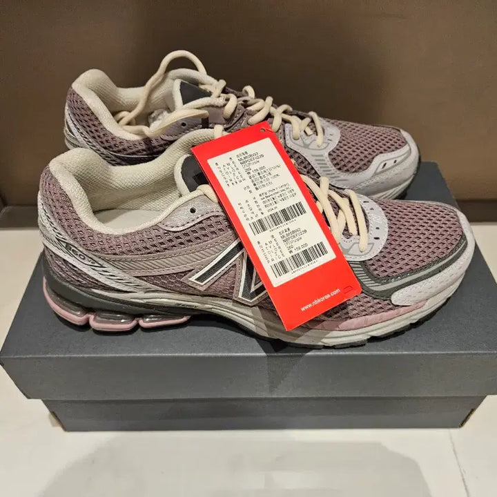 [BUNJANG] New Balance 860 Sneakers / 뉴발란스 860  스니커즈 새상품 260