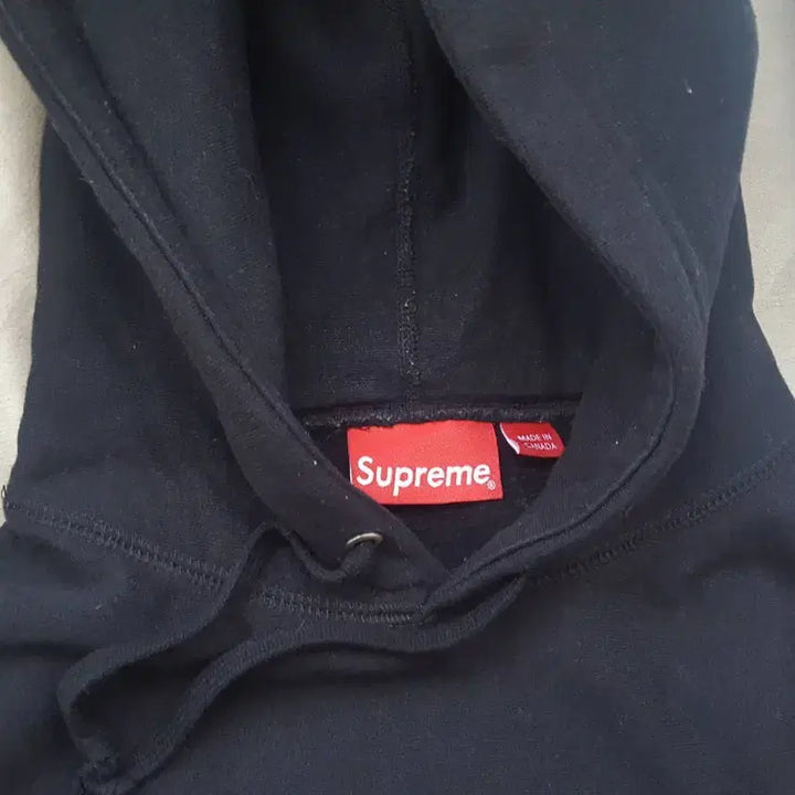 [BUNJANG] Supreme Patent Chenille Arc Logo Hooded Sweatshirt / 슈프림 Patent Chenille Arc Logo Hooded.팝니다.