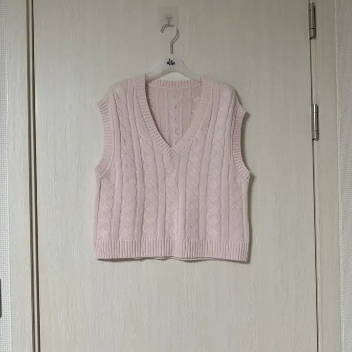 [BUNJANG] Luh A17h Strawberry Milk Pink Cable Knit Vest / 루흐 a17h 딸기우유 핑크 케이블 니트 베스트