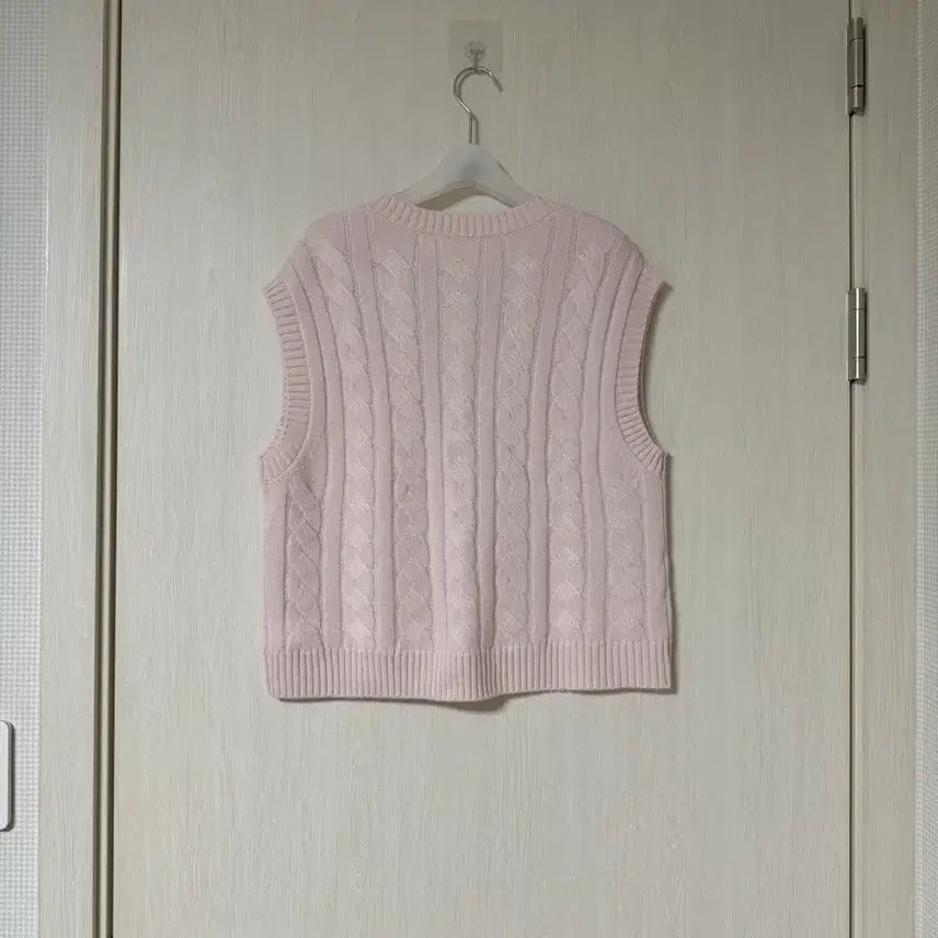 [BUNJANG] Luh A17h Strawberry Milk Pink Cable Knit Vest / 루흐 a17h 딸기우유 핑크 케이블 니트 베스트