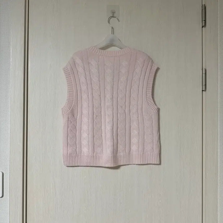 [BUNJANG] Luh A17h Strawberry Milk Pink Cable Knit Vest / 루흐 a17h 딸기우유 핑크 케이블 니트 베스트