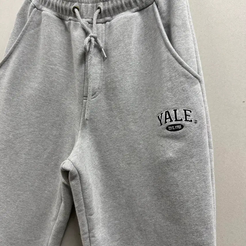 [BUNJANG] Yale Sweat Jogger Pants Gray / 공용 M / 예일 스웻 조거팬츠 그레이
