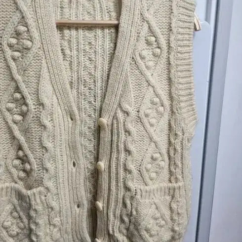 [BUNJANG] Nothing Written Knit Vest / 낫띵리튼 베스트