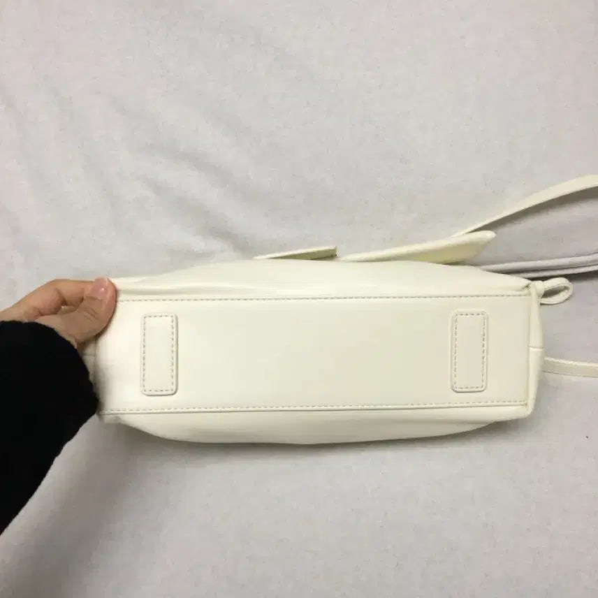 [BUNJANG] Carlin Day Mini Bag White / 칼린 데이 미니백 화이트