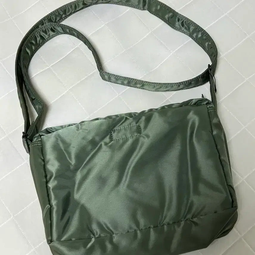 [BUNJANG] Porter Tanker Shoulder Bag L Sage Green / 포터 탱커 숄더백 L 세이지 그린
