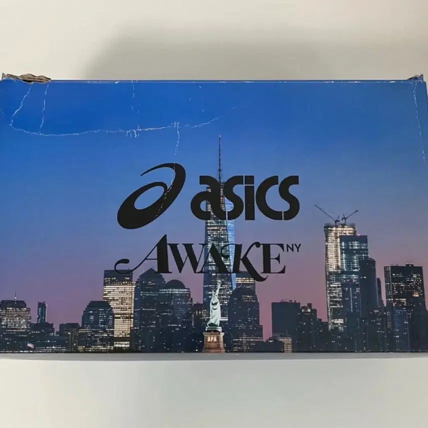 [BUNJANG] Asics Awake NY Limited Edition Sneakers / 아식스 어웨이크뉴욕 콜라보 한정판 235 새상품