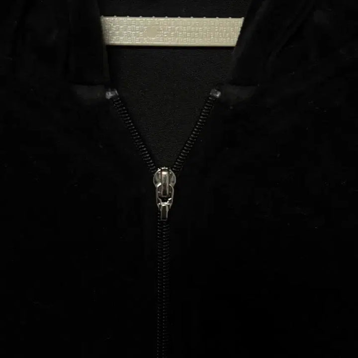 [BUNJANG] Juicy Couture Velvet Hoodie / 쥬시꾸뛰르 벨벳 후드집업