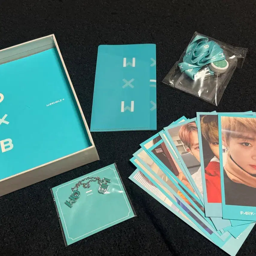 [BUNJANG] Wanna One Premier Fan-Con DVD + Photobook + Wannable Kit Bundle Set / 워너원 프리미어 팬콘 dvd 2개 + 포토에세이 + 워너블키트
