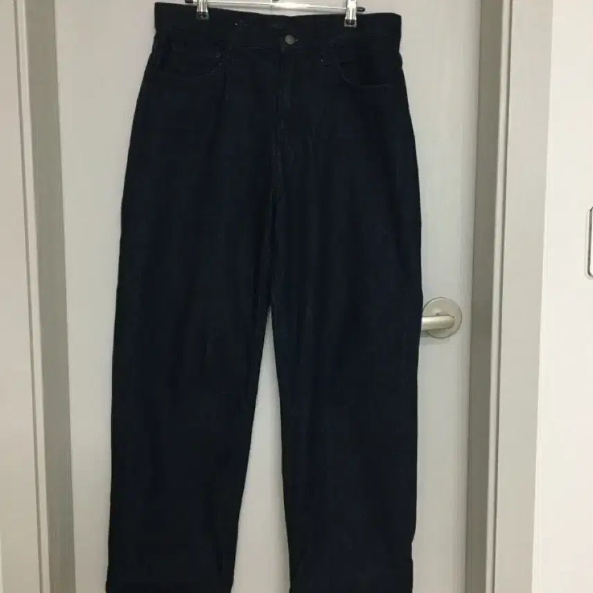 [BUNJANG] Uniqlo Wide Straight Jeans 30 Size / 유니클로 와이드 스트레이트 진 30 size