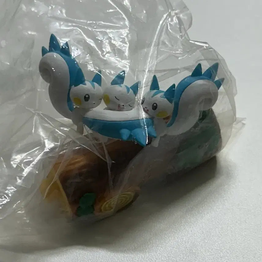 [BUNJANG] Pachirisu Pokemon Figure / 파치리스 포켓몬 피규어