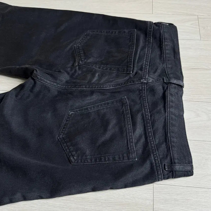 [BUNJANG] Arket Regular Crop Jeans (Black Denim) / 아르켓 레귤러 크롭 진 (흑청)