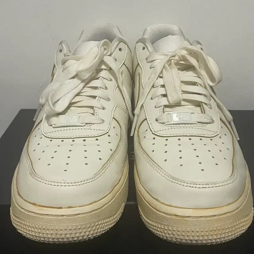 [BUNJANG] Nike Air Force Timeless Sneakers / 나이키 에어포스 타임리스  260