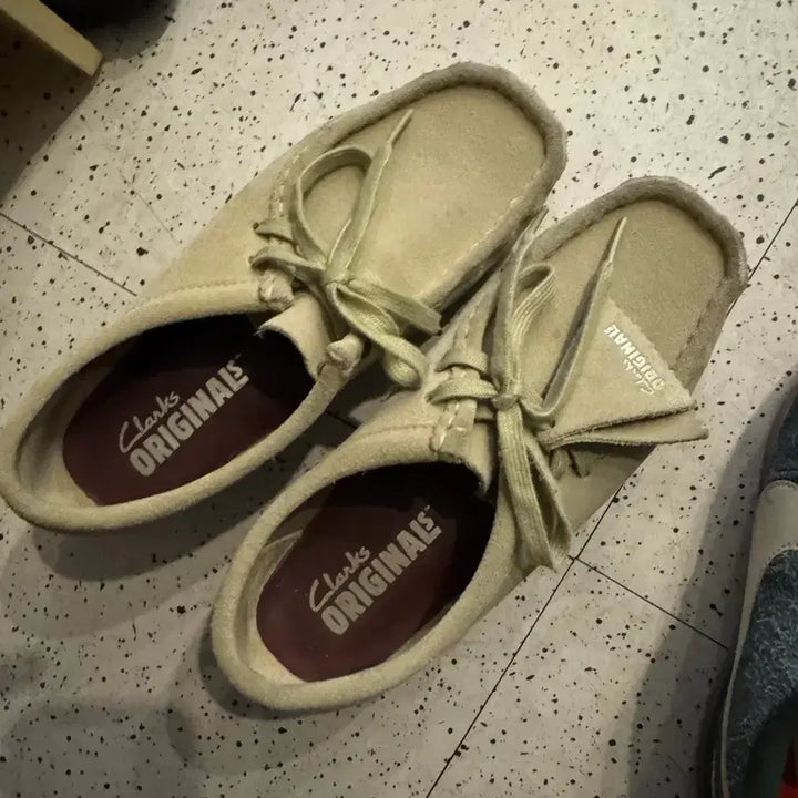 [BUNJANG] Clarks Wallabee Maple Suede Shoes (US 4.5/235mm) / 클락스 왈라비 메이플 스웨이드 235사이즈 판매해요