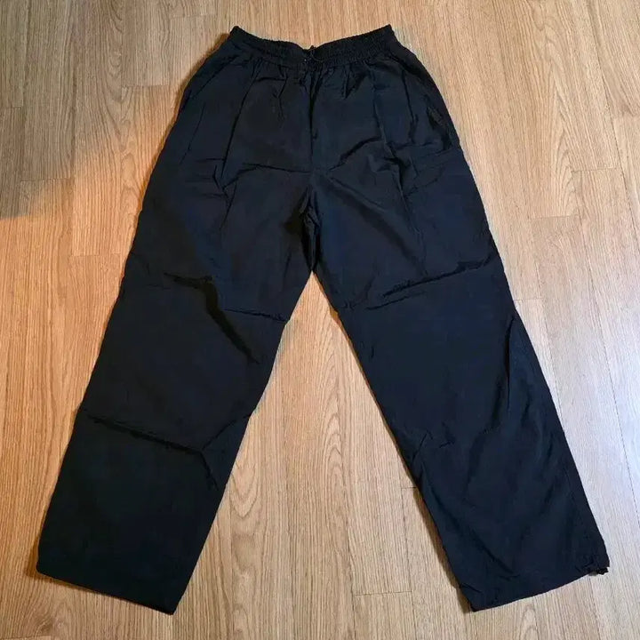 [BUNJANG] WMC Deep Pleats Nylon Pants Black (Size L) / 더블유엠씨 딥플리츠 나일론 팬츠 블랙 32(L)사이즈