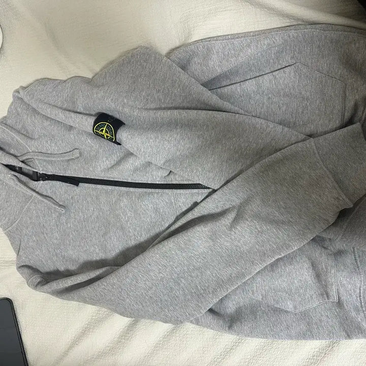 [SOLD OUT] 스톤아일랜드21ss 후드집업 2xl