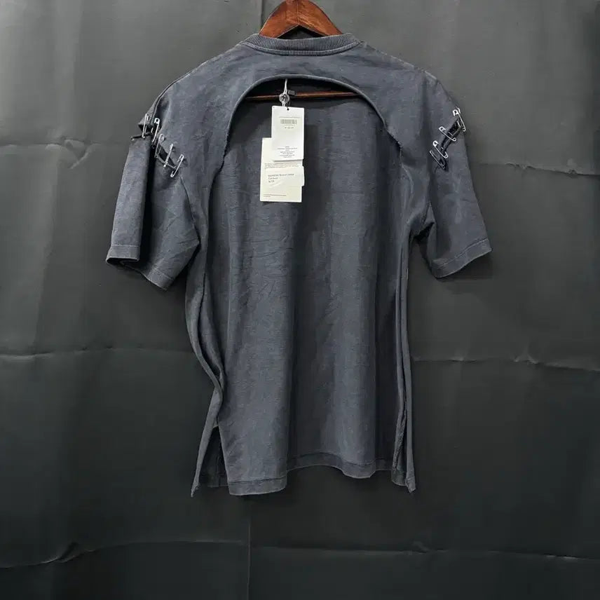 [BUNJANG] Broken New Short Sleeve T-shirt / 브로큰 새상품 반팔 티셔츠