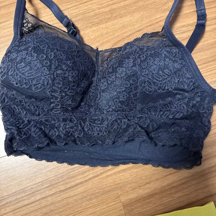 [BUNJANG] Unspecified Bra and Panty Bundle Set / 브라 팬티 일괄