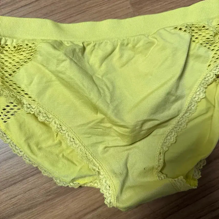 [BUNJANG] Unspecified Bra and Panty Bundle Set / 브라 팬티 일괄