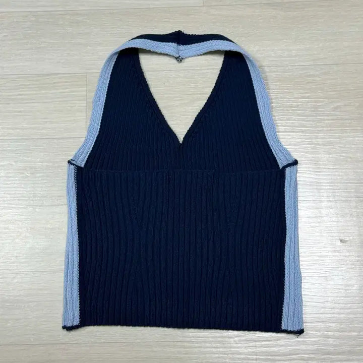 [BUNJANG] YUZ Halter Neck Knit Top Navy / 유즈 홀터넥 니트 탑 네이비