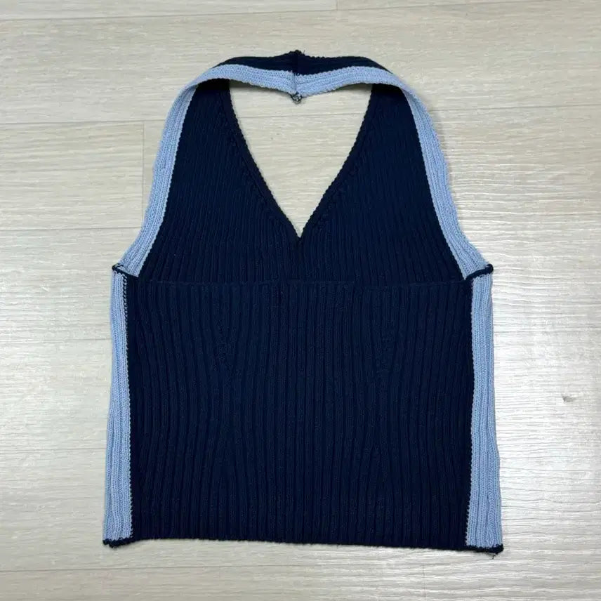 [BUNJANG] YUZ Halter Neck Knit Top Navy / 유즈 홀터넥 니트 탑 네이비