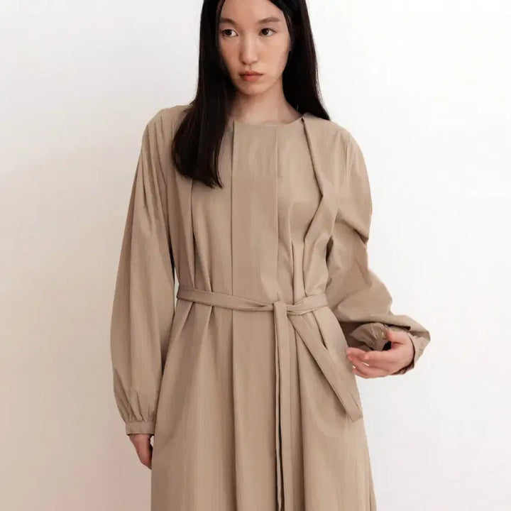 [BUNJANG] B.MUSE Venue Beige Vercro Maxi Dress / 비뮤즈(B.MUSE) 베뉴엣 베이지 벨르크원피스 롱기장 프리사이즈 새상품