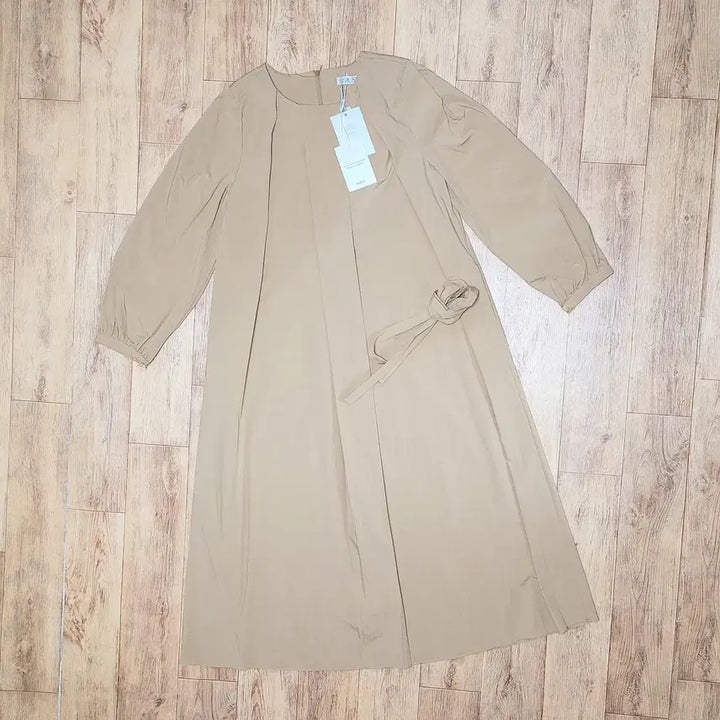 [BUNJANG] B.MUSE Venue Beige Vercro Maxi Dress / 비뮤즈(B.MUSE) 베뉴엣 베이지 벨르크원피스 롱기장 프리사이즈 새상품