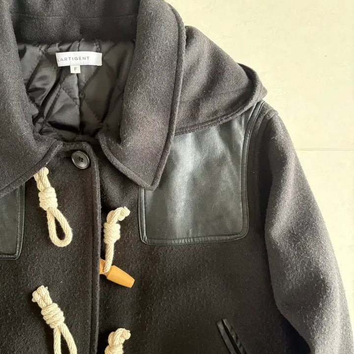 [BUNJANG] Lartigent Crop Duffle Coat / 라티젠트 lartigent 더플 코트 크롭 후드 떡볶이 코트