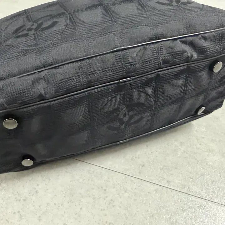 [BUNJANG] Chanel New Travel Bag / 샤넬 뉴 트래블
