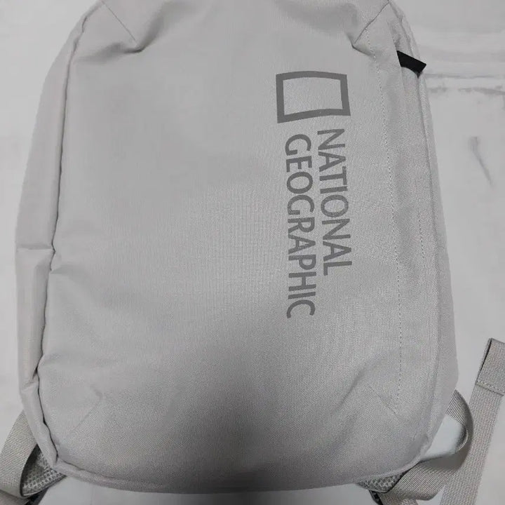 [BUNJANG] National Geographic Page Backpack / *택배비 포함 내셔널지오그래픽 페이지 백팩 사용 X