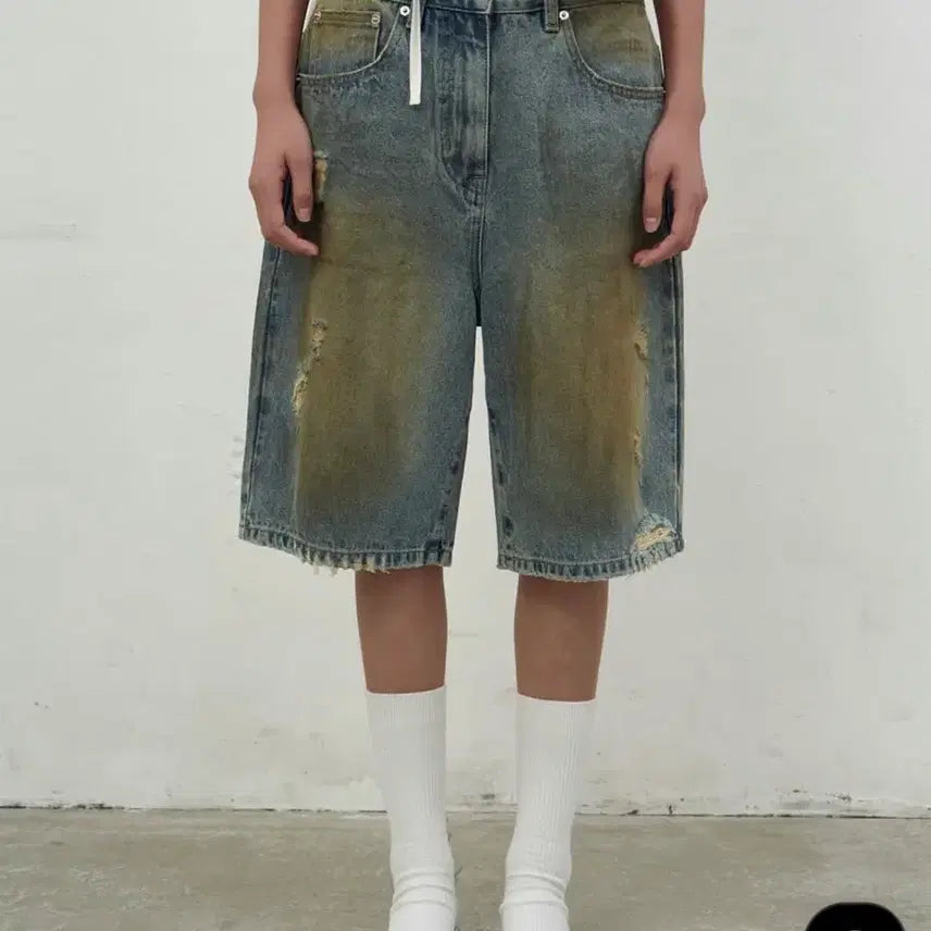 [SOLD OUT] LCDC washed blue denim shorts