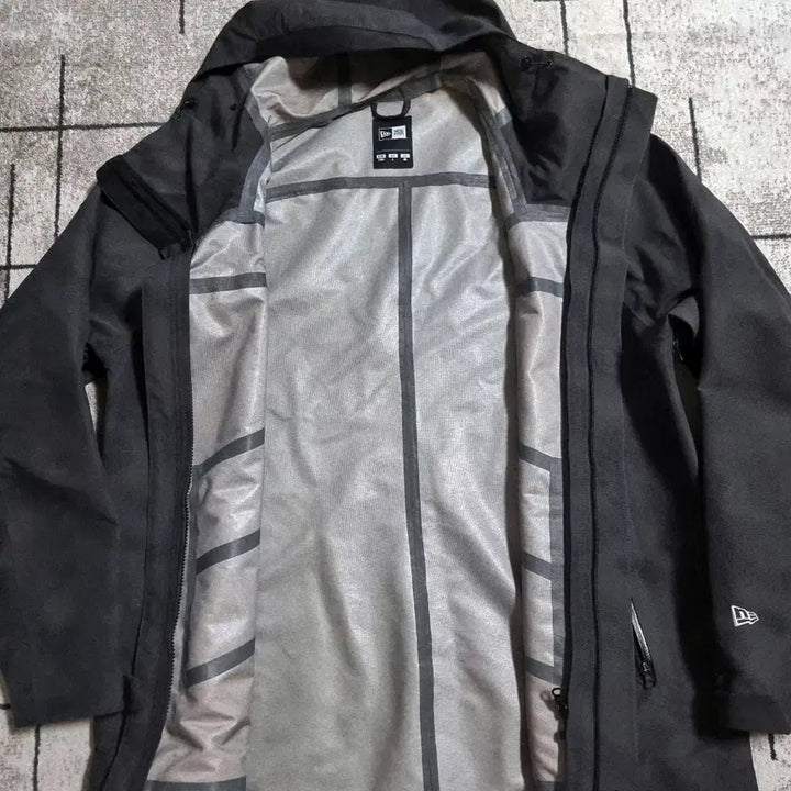 [BUNJANG] New Era NE-TECH Two-in-One Windbreaker Jacket / 뉴에라 NE-TECH 투인원 바람막이 자켓 딥그레이 사이즈 100