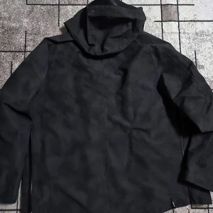 [BUNJANG] New Era NE-TECH Two-in-One Windbreaker Jacket / 뉴에라 NE-TECH 투인원 바람막이 자켓 딥그레이 사이즈 100