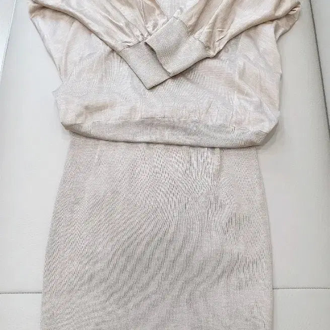 [BUNJANG] Saint Laurent Beige Silk Knit Midi Dress / YSL 입생로랑 정품 베이지 실크 니트 미디 원피스 스웨터