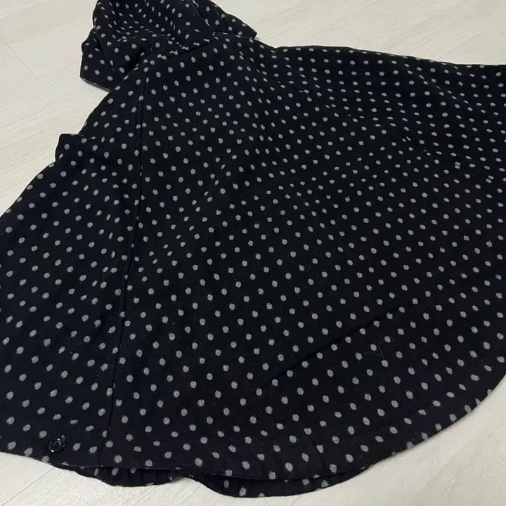 [BUNJANG] Mongrel Dot Hooded Cape Coat / 모리걸 도트 후드 케이프 코트 블랙 몽글 빈티지