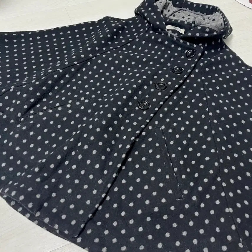 [BUNJANG] Mongrel Dot Hooded Cape Coat / 모리걸 도트 후드 케이프 코트 블랙 몽글 빈티지