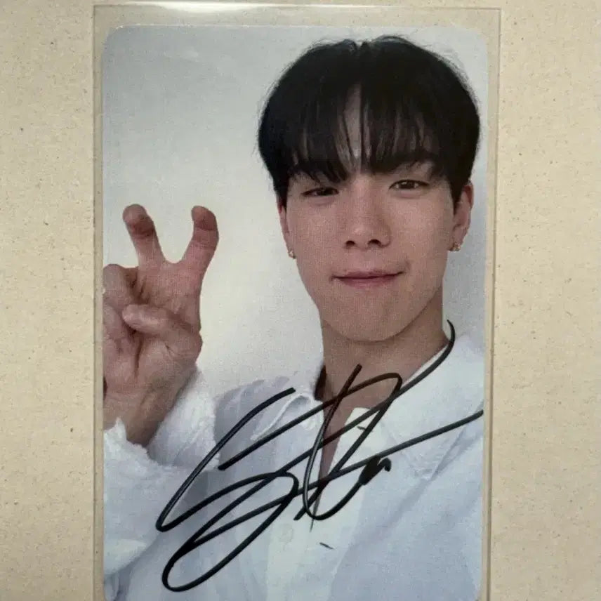 [BUNJANG] MONSTA X Shownu Signed Photocard / 몬스타엑스 셔누 싸인포카 양도