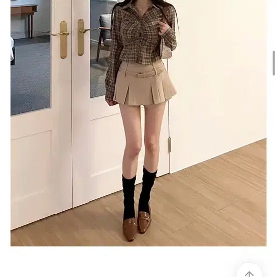 [BUNJANG] Modenrobe Modifit Shring Check Crop Slim Shirt / [모던로브/모디핏] 셔링 체크 크롭 슬림 셔츠 브라운
