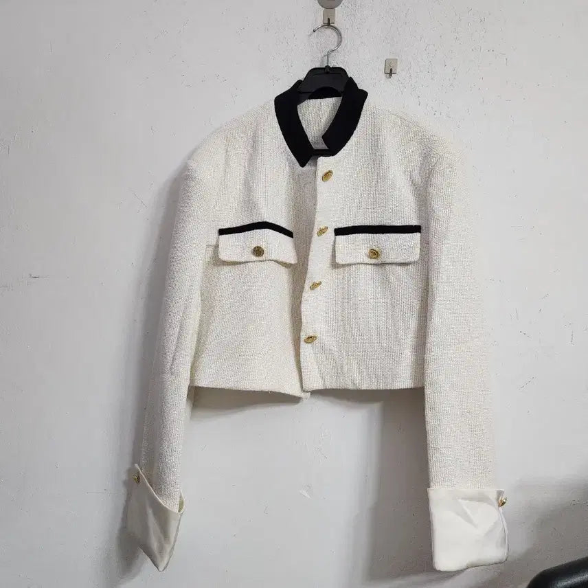 [BUNJANG] Ivory Tweed Black Crop Jacket / 아이보리 트위드 블랙 배색 크롭 자켓