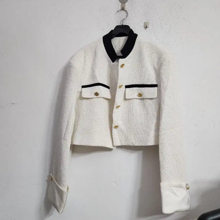 [BUNJANG] Ivory Tweed Black Crop Jacket / 아이보리 트위드 블랙 배색 크롭 자켓