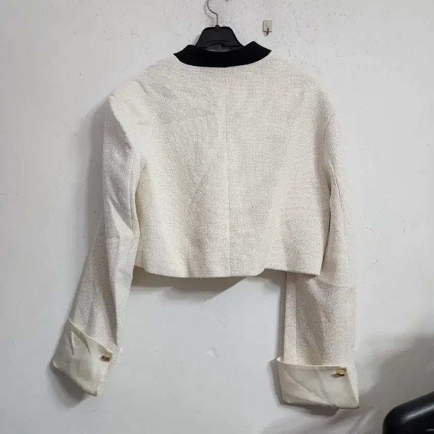 [BUNJANG] Ivory Tweed Black Crop Jacket / 아이보리 트위드 블랙 배색 크롭 자켓