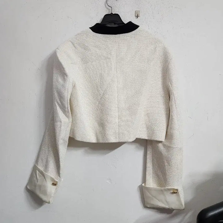 [BUNJANG] Ivory Tweed Black Crop Jacket / 아이보리 트위드 블랙 배색 크롭 자켓