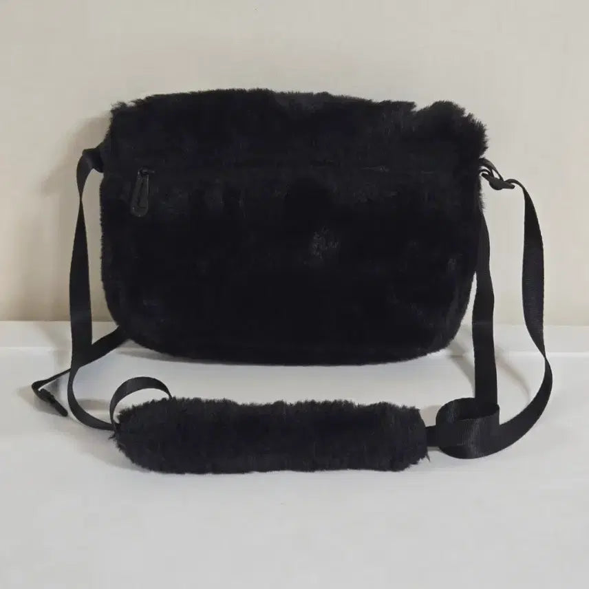 [BUNJANG] Nike NSW Futura 365 Pouch Bag Black / 나이키 NSW 퓨추라 365 포우 퍼 백 블랙