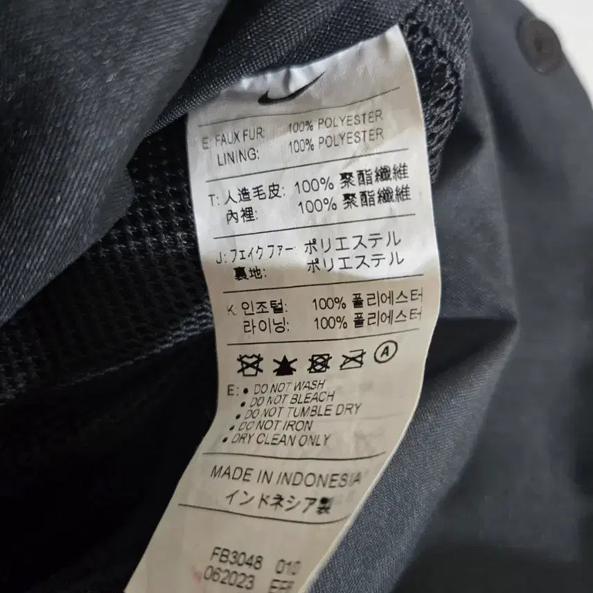 [BUNJANG] Nike NSW Futura 365 Pouch Bag Black / 나이키 NSW 퓨추라 365 포우 퍼 백 블랙