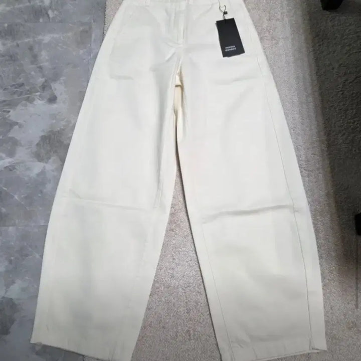 [BUNJANG] Musinsa Curved Pants (Ivory) / 무신사 커브드 팬츠(아이보리)