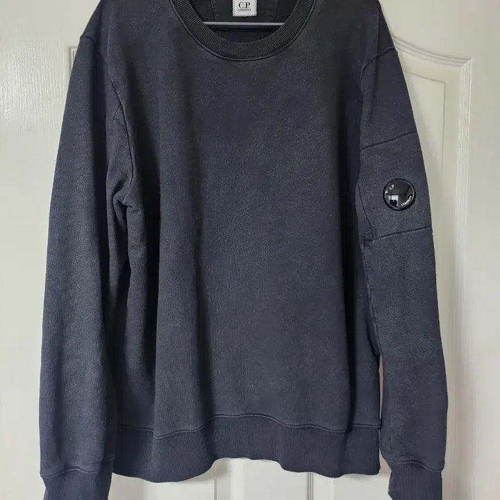 [SOLD OUT] C.P. Company 맨투맨입니다