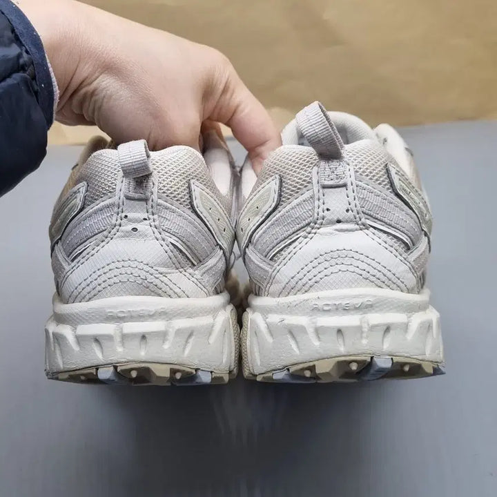 [BUNJANG] New Balance 410 v5 Men's Sneakers / 뉴발란스 410 v5 남성운동화260